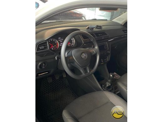 VOLKSWAGEN Saveiro - foto 7