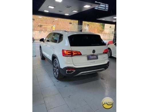 VOLKSWAGEN Taos - foto 3