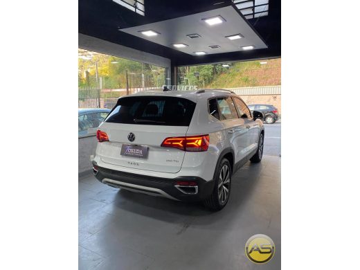 VOLKSWAGEN Taos - foto 4
