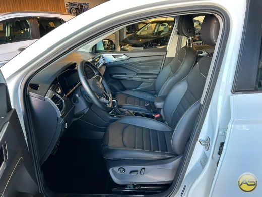 VOLKSWAGEN Taos - foto 4