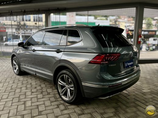 VOLKSWAGEN Tiguan - foto 4