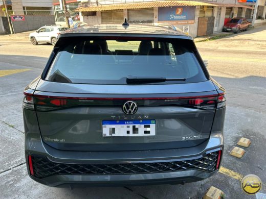VOLKSWAGEN Tiguan - foto 4