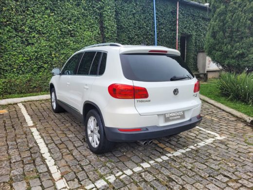 VOLKSWAGEN Tiguan - foto 6
