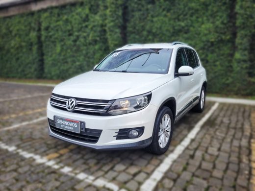 VOLKSWAGEN Tiguan - foto 2