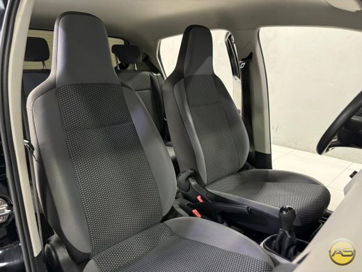 VOLKSWAGEN UP - foto 8