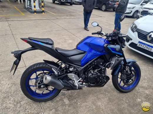YAMAHA MT-03 - foto 4