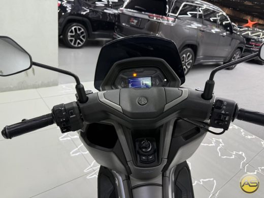 YAMAHA N MAX 160 - foto 7
