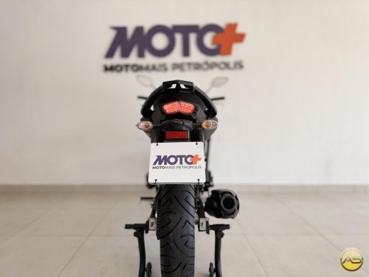 YAMAHA FZ25 - foto 4