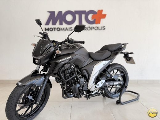 YAMAHA FZ25 - foto 7