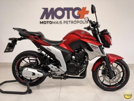 YAMAHA FZ25 - foto 2