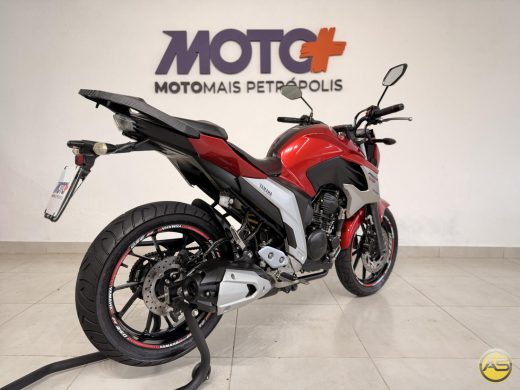 YAMAHA FZ25 - foto 3
