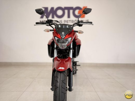 YAMAHA FZ25 - foto 8