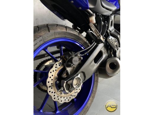 YAMAHA MT-07 - foto 4