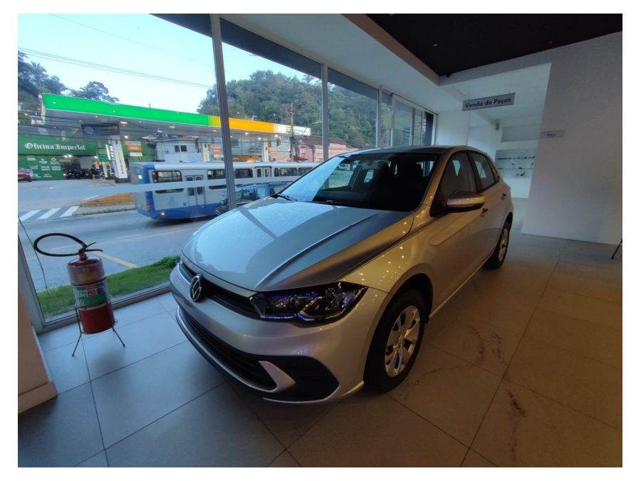 VOLKSWAGEN Polo - foto 1