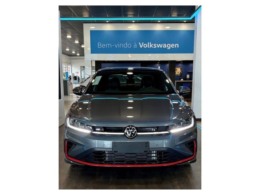 VOLKSWAGEN Jetta - foto 1