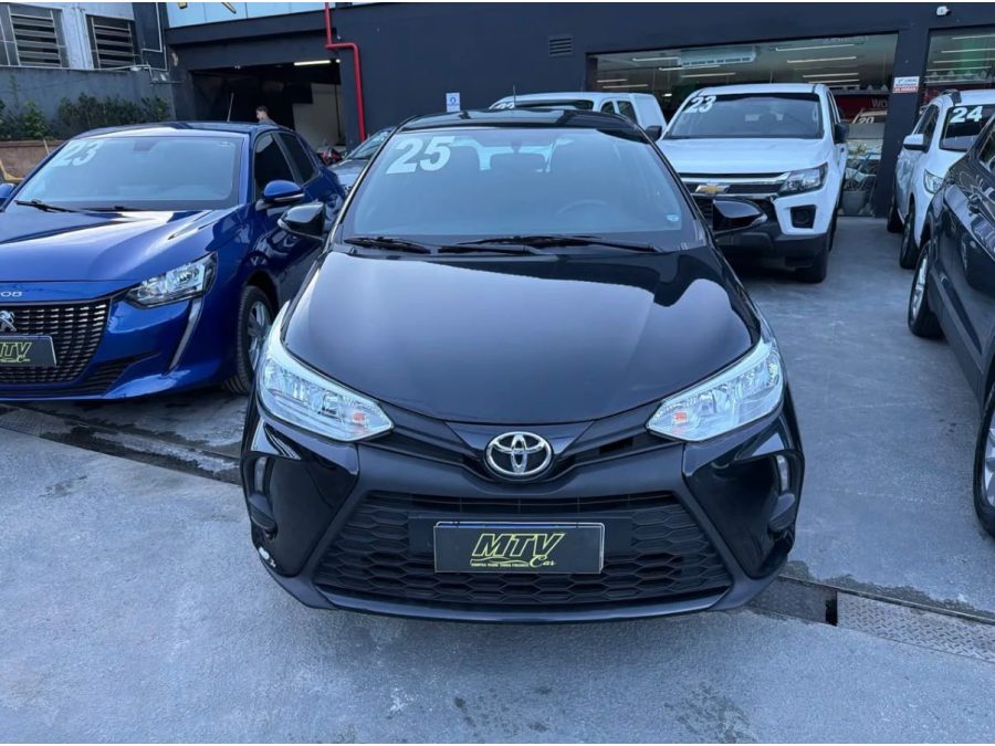 TOYOTA YARIS - foto 1