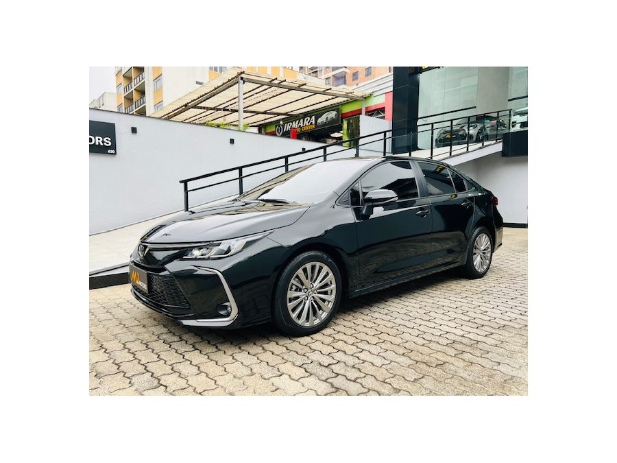 TOYOTA Corolla - foto 1