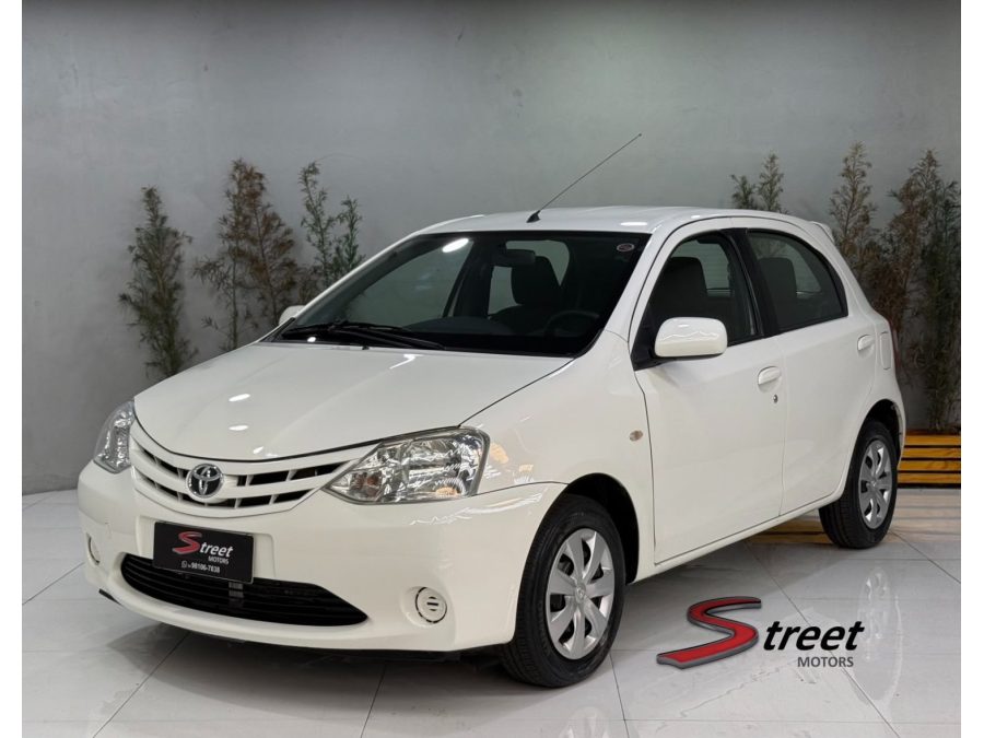 TOYOTA Etios - foto 1