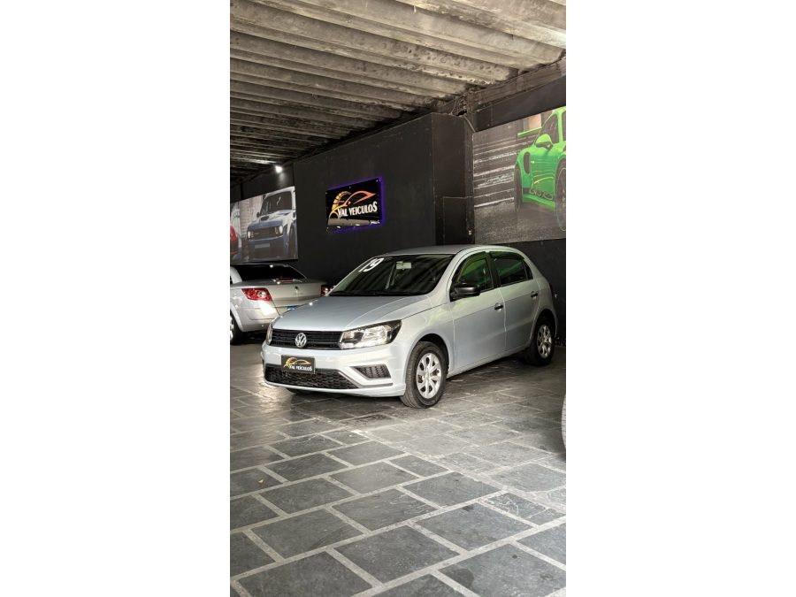 VOLKSWAGEN Gol - foto 1