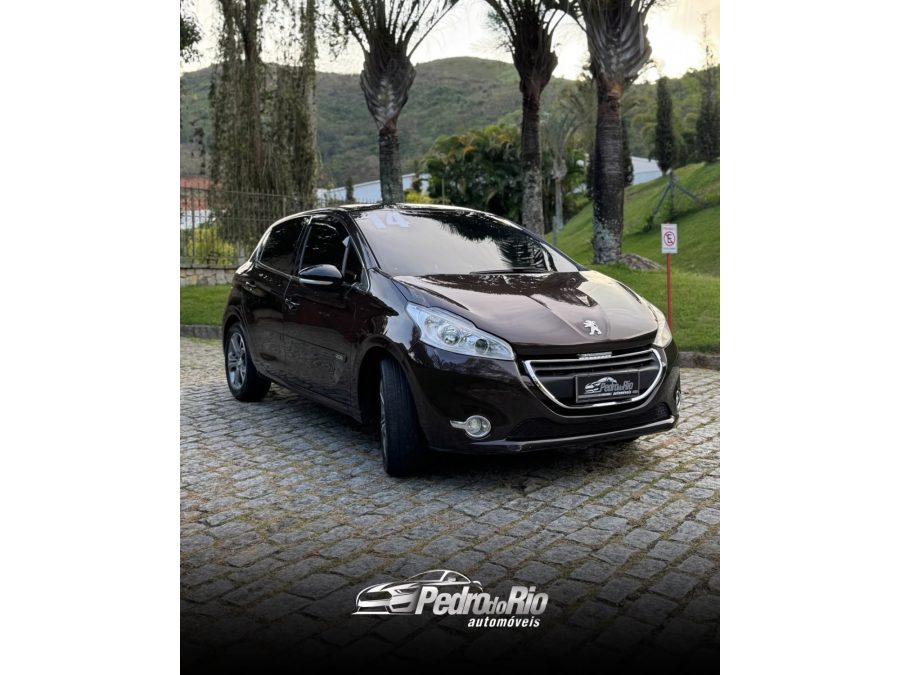 PEUGEOT 208 - foto 1