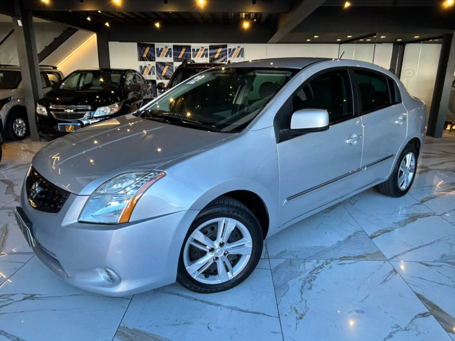 NISSAN Sentra - foto 1