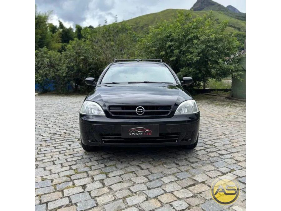 CHEVROLET Corsa - foto 1