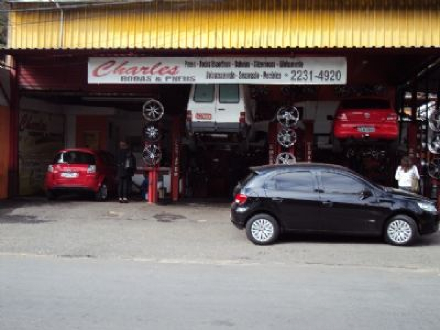 Loja - Charles Rodas e Pneus