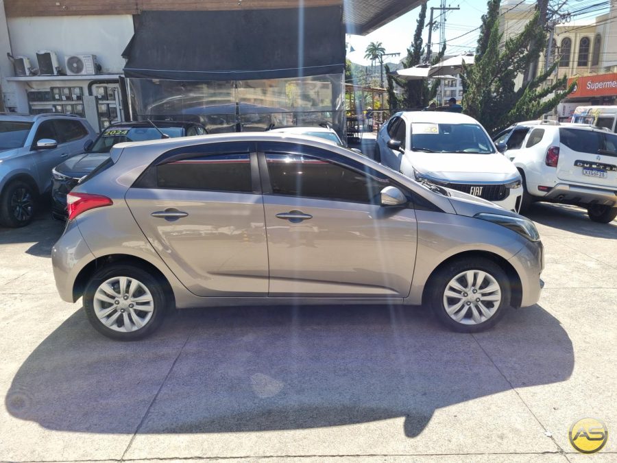 HYUNDAI HB20 - foto 1