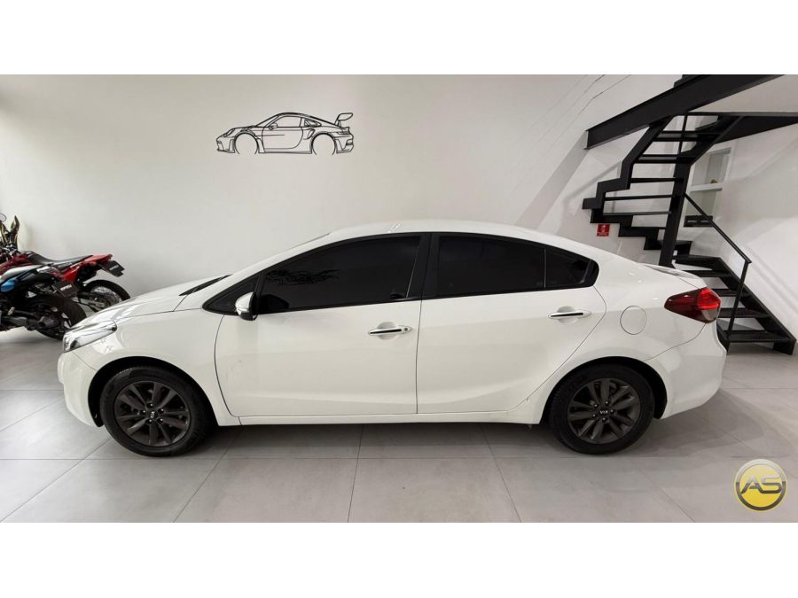 KIA Cerato - foto 1
