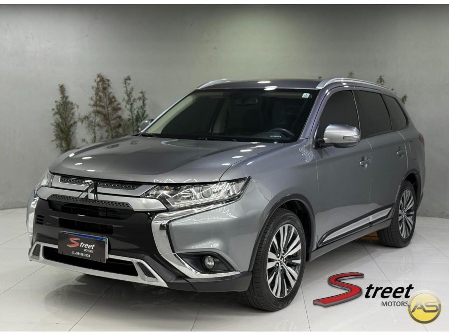 MITSUBISHI Outlander - foto 1