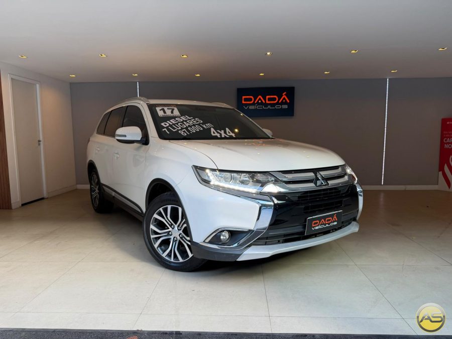 MITSUBISHI Outlander - foto 1