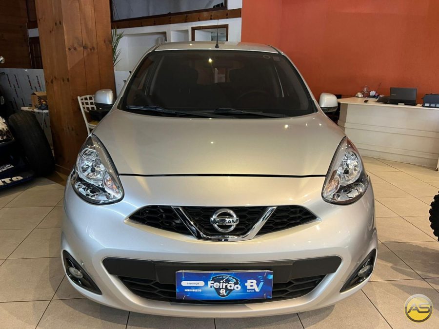 NISSAN March - foto 1