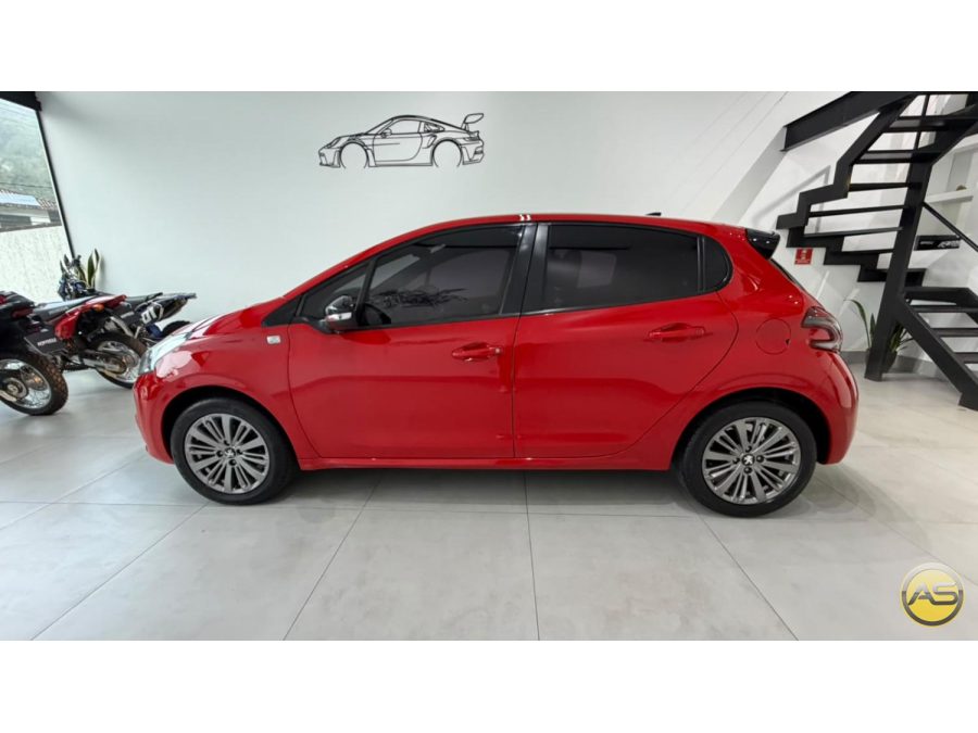 PEUGEOT 208 - foto 1