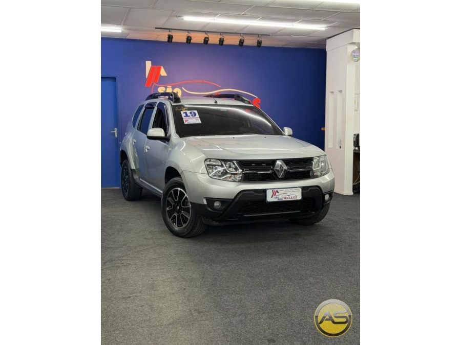 RENAULT Duster - foto 1