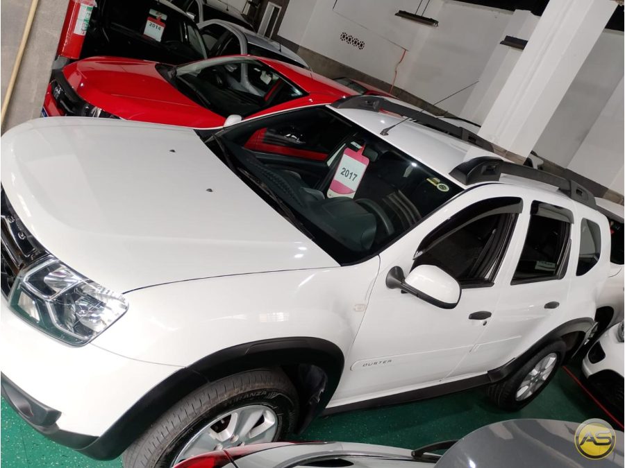 RENAULT Duster - foto 1