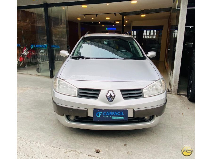 RENAULT Mégane - foto 1