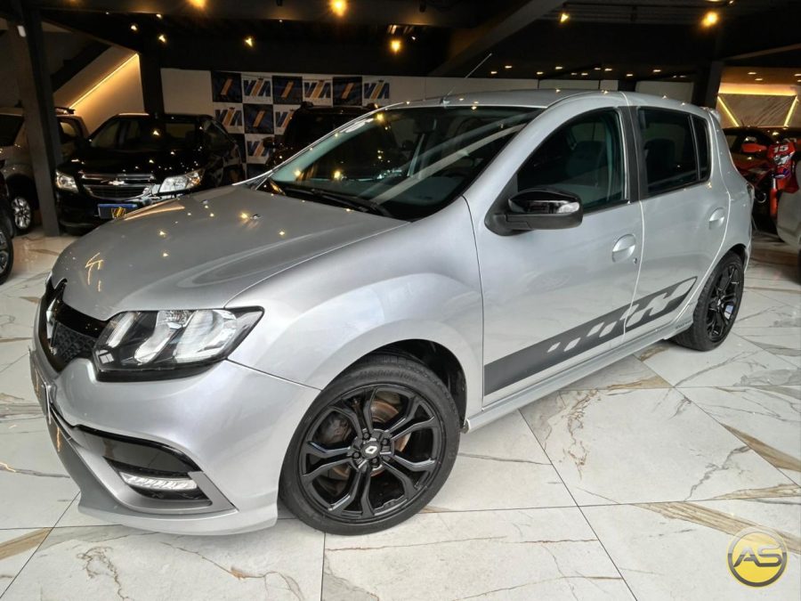 RENAULT Sandero - foto 1
