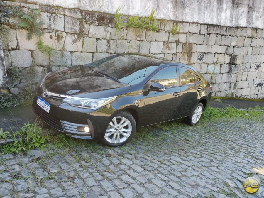 TOYOTA Corolla - foto 1