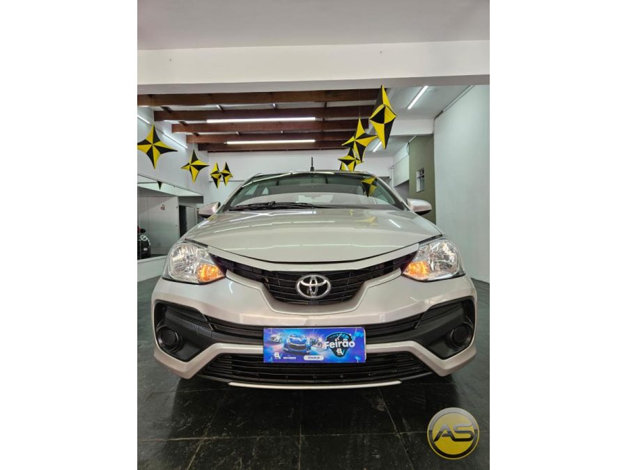 TOYOTA Etios - foto 1