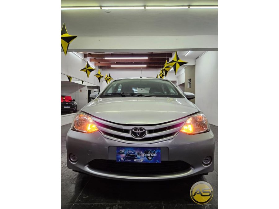 TOYOTA Etios - foto 1