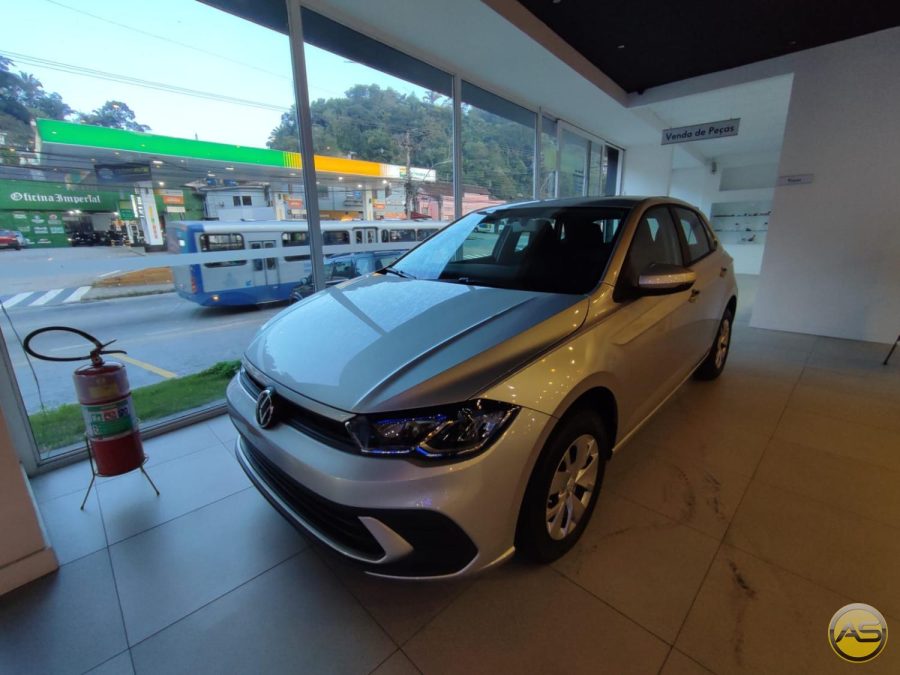 VOLKSWAGEN Polo - foto 1