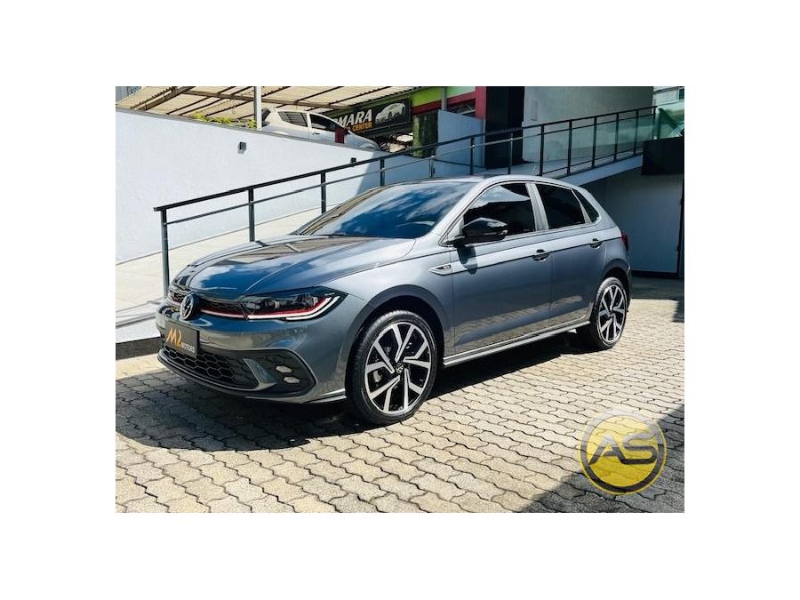 VOLKSWAGEN Polo - foto 1