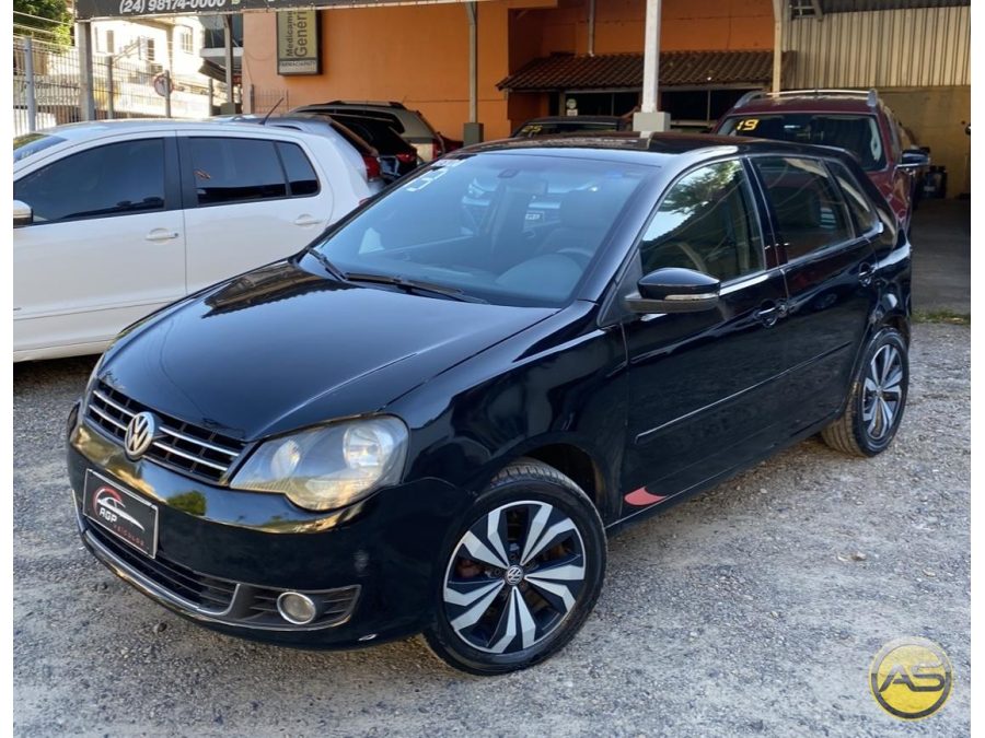 VOLKSWAGEN Polo - foto 1