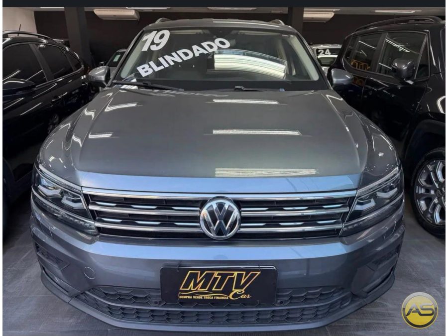 VOLKSWAGEN Tiguan - foto 1