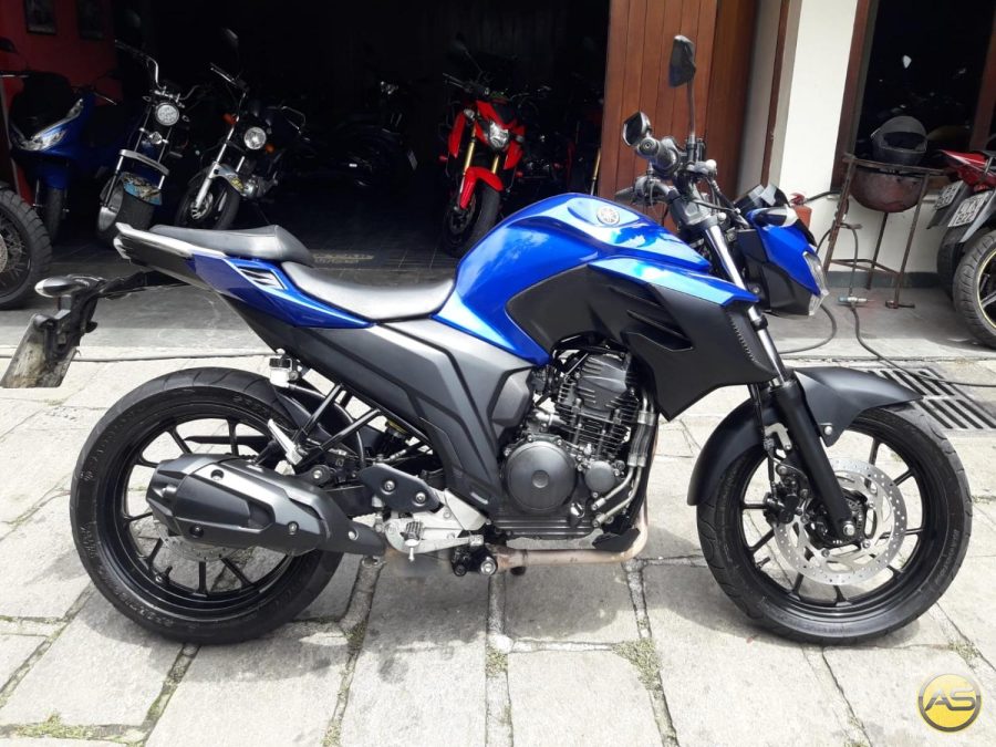 YAMAHA MT-03 - foto 1