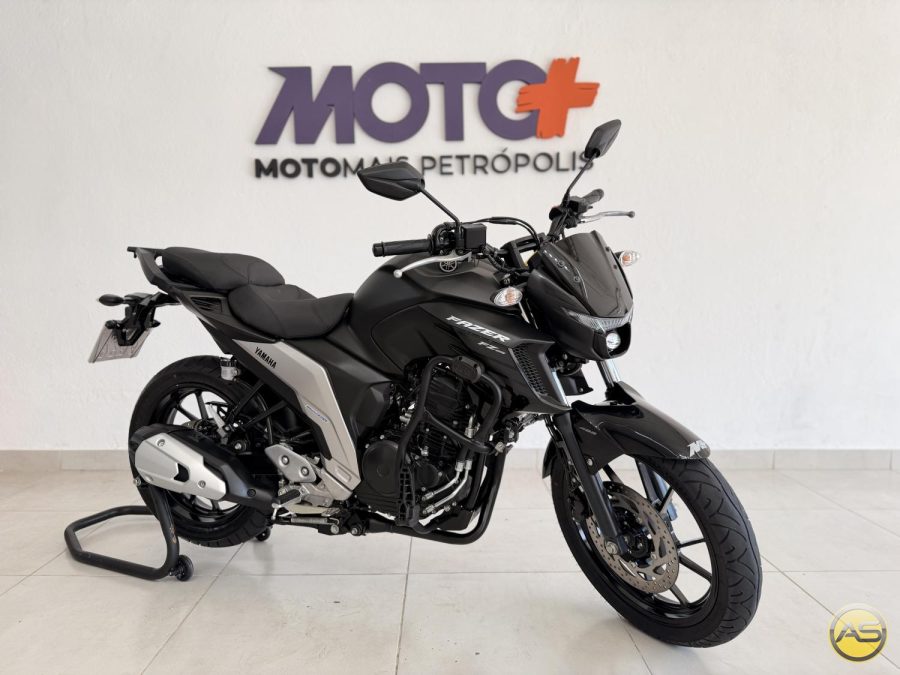 YAMAHA FZ25 - foto 1
