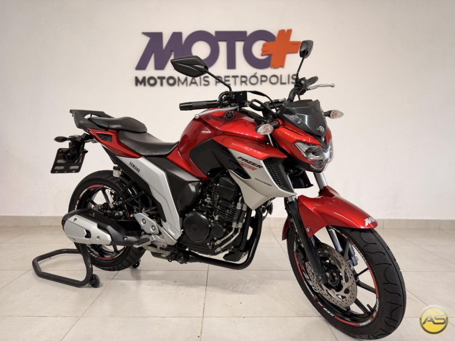 YAMAHA FZ25 - foto 1