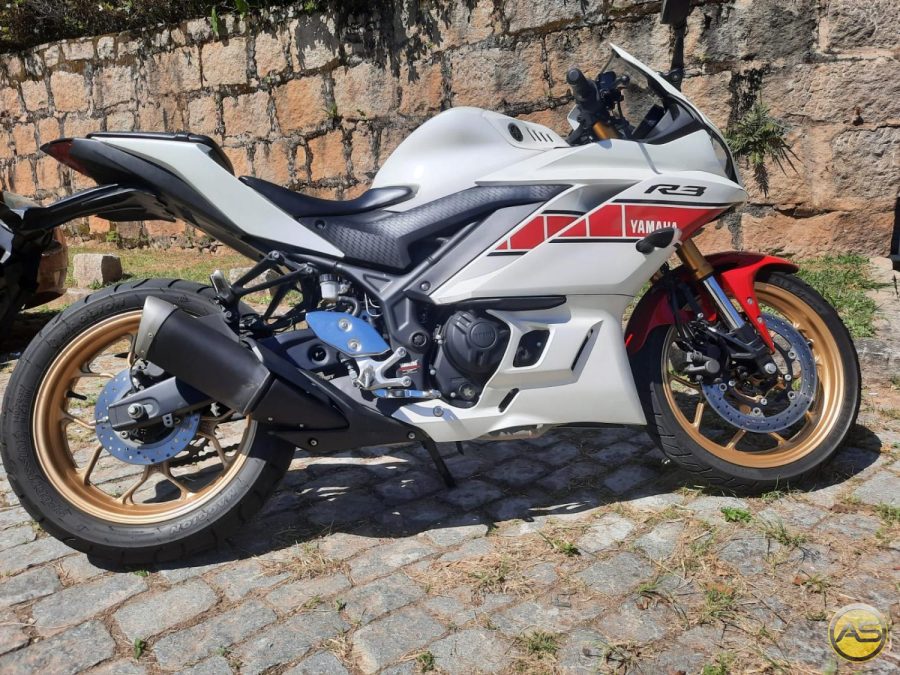YAMAHA YZF R3 - foto 1